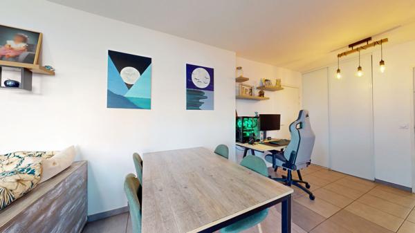 T3 récent en rez-de-chaussée avec terrasse , Centre bourg à pied