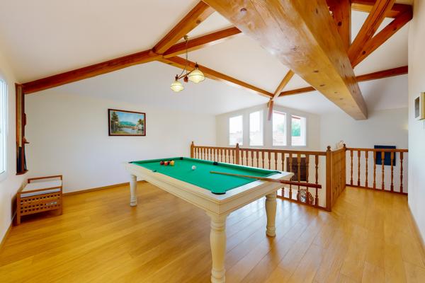 Maison familiale avec piscine et sous-sol - JATXOU