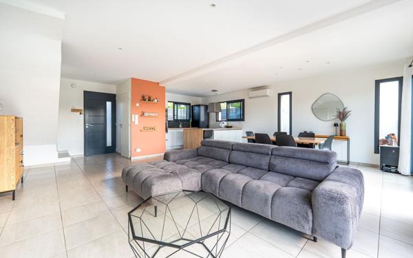 Maison à vendre    4 pièces •  Beauvoisin