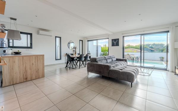 Maison à vendre    4 pièces •  Beauvoisin