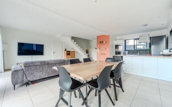 Maison à vendre    4 pièces •  Beauvoisin