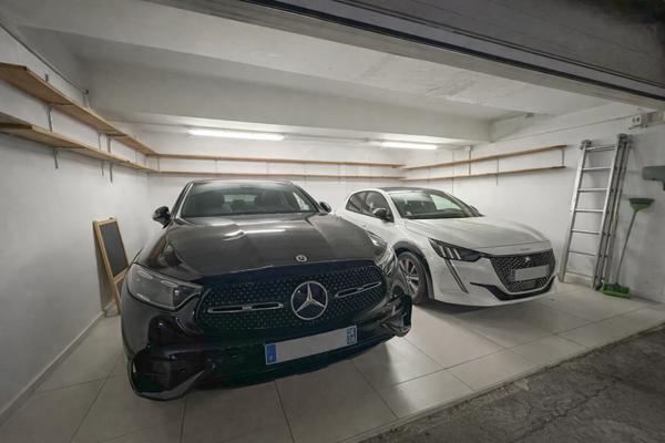 Le Cannet (06110) Magnifique 4 pièces en rez-de-jardin, double garage et cave, résidence de standing avec piscine.