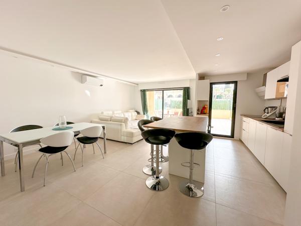 Le Cannet (06110) Magnifique 4 pièces en rez-de-jardin, double garage et cave, résidence de standing avec piscine.