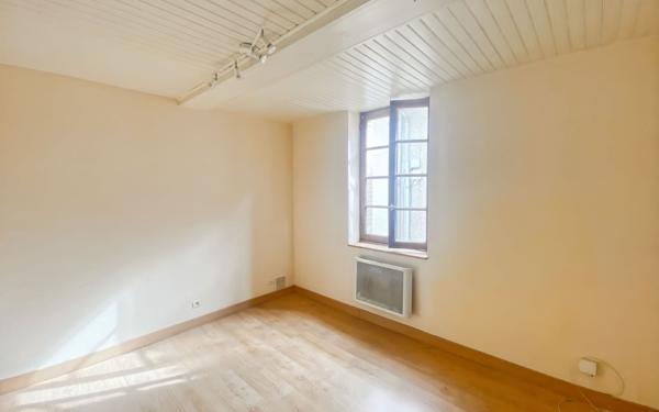 Maison à louer    3 pièces •  Caussade