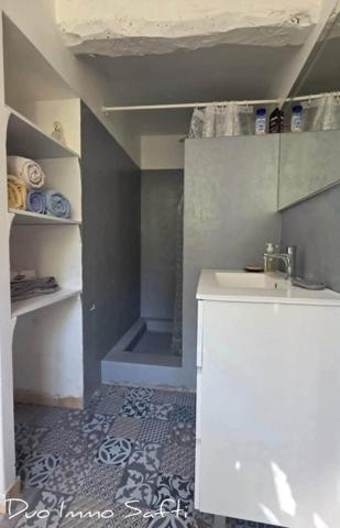 Maison de 112m² + 316m² d'annexes sur 2 hectares de terrain