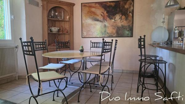 Maison de 112m² + 316m² d'annexes sur 2 hectares de terrain