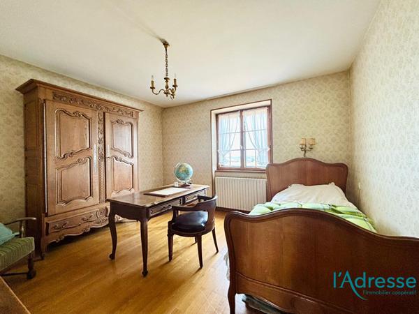 Maison 6 pièces 215 m² sur 11.09 ares