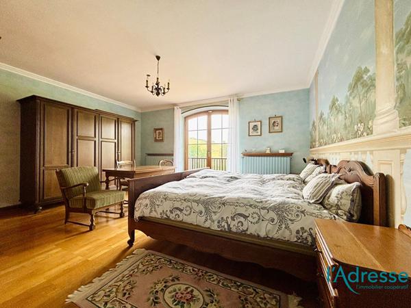 Maison 6 pièces 215 m² sur 11.09 ares