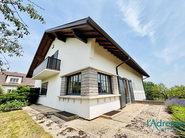 Maison 6 pièces 215 m² sur 11.09 ares