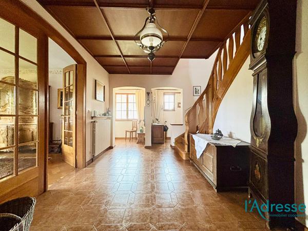 Maison 6 pièces 215 m² sur 11.09 ares