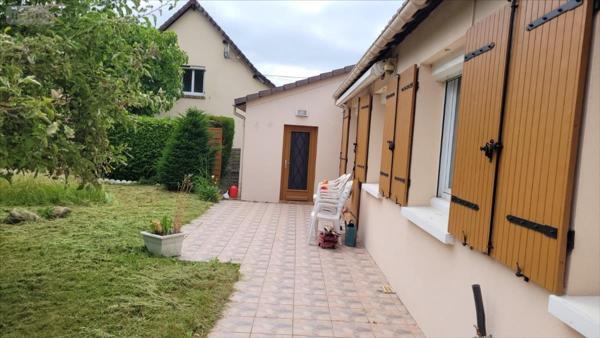 Maison à vendre à Saint-Pierre-lès-Elbeuf en Seine-Maritime (76320), ref : 189000