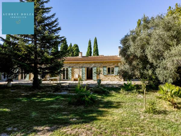 Propriété familiale de 185 m² de plain-pied avec grandes dépendances - Salon de Provence - 940 000€ FAI