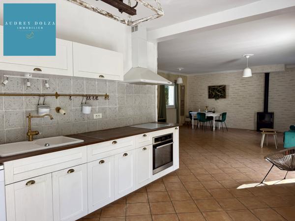 Propriété familiale de 185 m² de plain-pied avec grandes dépendances - Salon de Provence - 940 000€ FAI