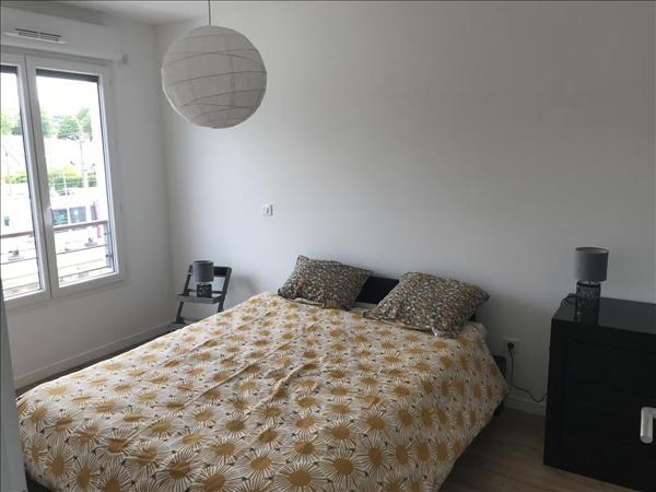 Appartement à louer 887 € CC ST LEU LA FORET 2 p 42 m² DPE C