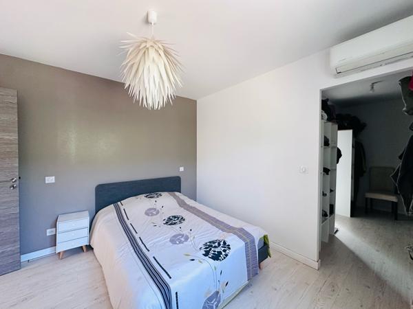 CALME – PISCINE – GRANDS ESPACES – 3 CHAMBRES – TERRAIN