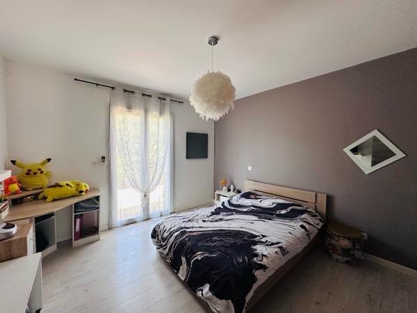 CALME – PISCINE – GRANDS ESPACES – 3 CHAMBRES – TERRAIN