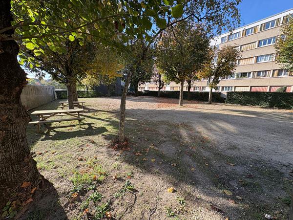 IDEAL INVESTISSEUR - Appartement 4 pièce(s) - vendu loué