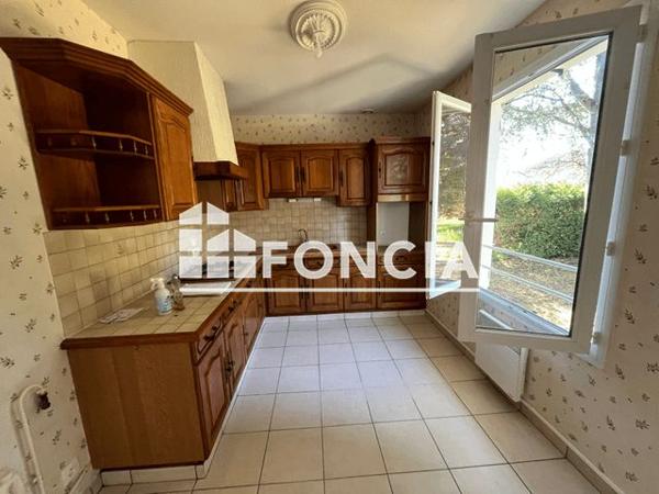 Location Maison 3 pièces 71.1 m² - 9 ROUTE DE SANTENAY Bourgueil 37140