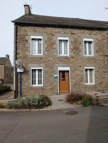 Maison mitoyenne 1 côté Plémet 110.40 m²