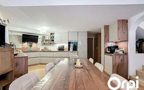 Maison à vendre    5 pièces •  Porto-Vecchio