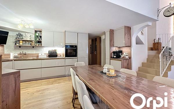 Maison à vendre    5 pièces •  Porto-Vecchio