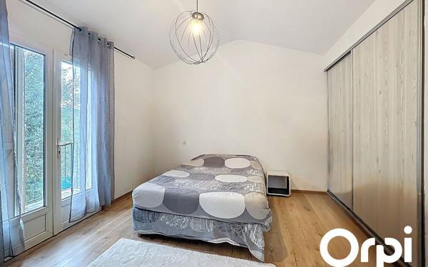 Maison à vendre    5 pièces •  Porto-Vecchio