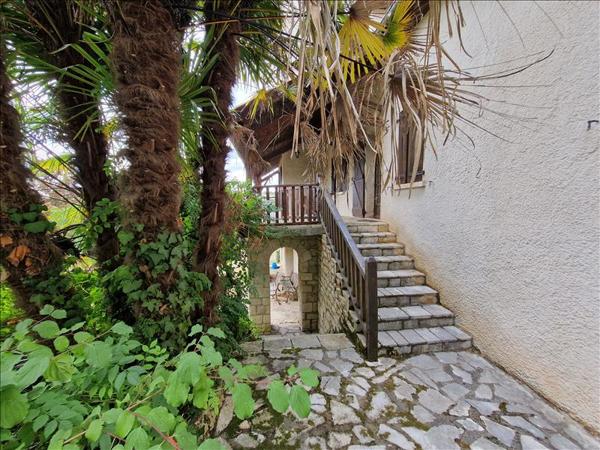 Maison à vendre |  Figeac |  6 pièces | 198 m²