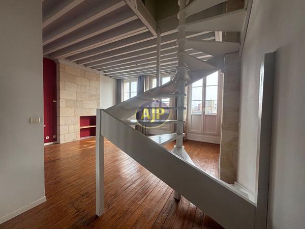 Location appartement Bordeaux : 1 300 € - AJP Immobilier Bordeaux Nansouty