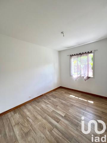 Maison traditionnelle 8 pièces de 204 m² à Le Tampon (97430)