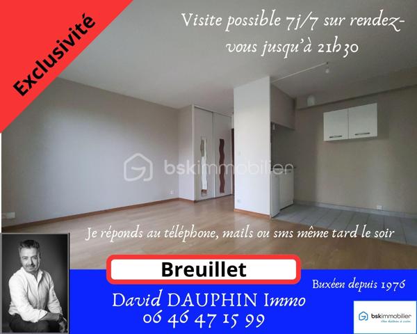 ***** Sur la commune de Breuillet *****
Venez découvrir ce bel appartement F2 situé au 1er étage d’un immeuble de 3 étages, en plein centre-ville et à proximité immédiate de toutes les commodités.
La gare RER C est accessible en seulement 5 minutes, un véritable atout pour vos déplacements quotidiens.
L’appartement se compose d’une entrée avec placard, donnant sur une belle pièce de vie lumineuse d’environ 24 m², agrémentée de deux grandes fenêtres et d’un espace cuisine.
Vous disposerez également d’une belle chambre ainsi que d’une salle de bains avec WC.
Les atouts de ce bien :
- Fenêtres en PVC double vitrage
- Fibre optique
- Box privatif en sous-sol
- Emplacement en plein centre-ville
- Proximité immédiate des commerces et commodités
- Gare RER C à seulement 5 minutes
Un appartement lumineux, fonctionnel et idéalement situé, parfait pour un premier achat ou un investissement locatif.
***** VISITE POSSIBLE 7j/7 jusqu'à 21h30 *****