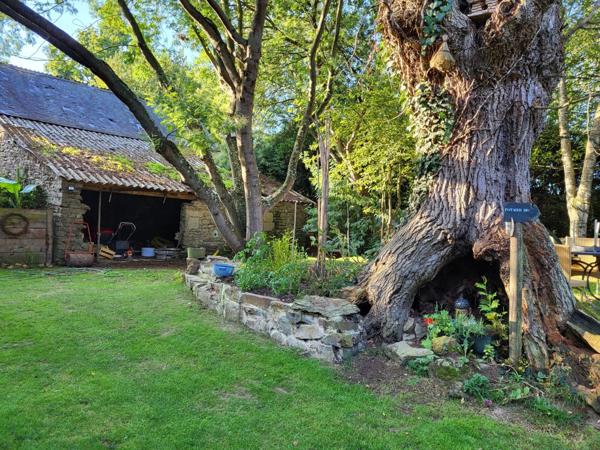 Vente Maison 10 pièces 280 m2 à La Grée-Saint-Laurent