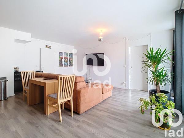 Appartement 3 pièces de 75 m² à Melun (77000)