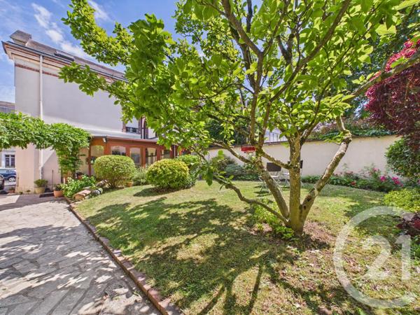 Maison à vendre  8 pièces - 194 m 2   CHARTRES  - 28
