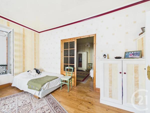 Maison à vendre  8 pièces - 194 m 2   CHARTRES  - 28