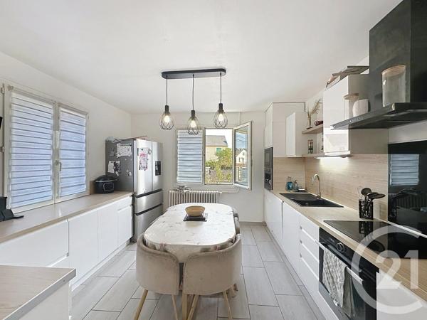 Maison à vendre  6 pièces - 146 m 2   CHATEAUNEUF SUR LOIRE  - 45