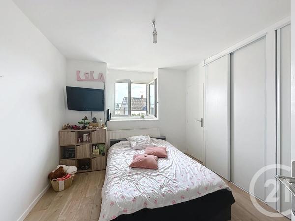 Maison à vendre  6 pièces - 146 m 2   CHATEAUNEUF SUR LOIRE  - 45