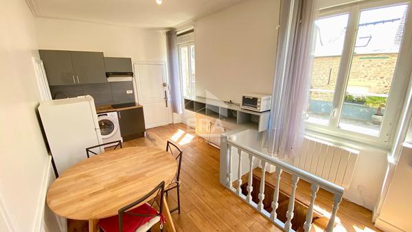 Immeuble de rapport Laval 7 pièce(s) 136 m2