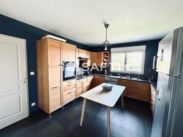 MAISON INDIVIDUELLE 4 CHAMBRES PISCINE ET DOUBLE GARAGE