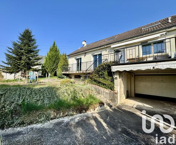 Maison traditionnelle 6 pièces de 150 m² à Les Bordes (89500)