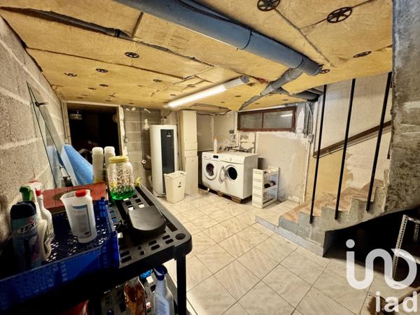 Maison traditionnelle 6 pièces de 150 m² à Les Bordes (89500)