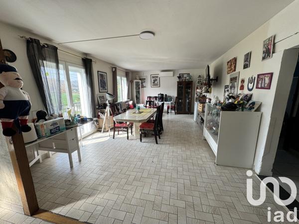 Maison traditionnelle 6 pièces de 150 m² à Les Bordes (89500)