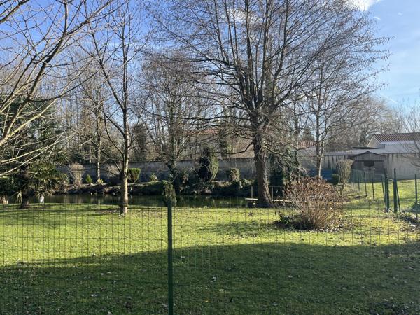 La Verpillière (38290) LA VERPILLIERE - MAISON 170 m² 3 CHAMBRES POSSIBILITE 4 AVEC GARAGE ET ANNEXES SUR UN TERRAIN DE 3146 m²