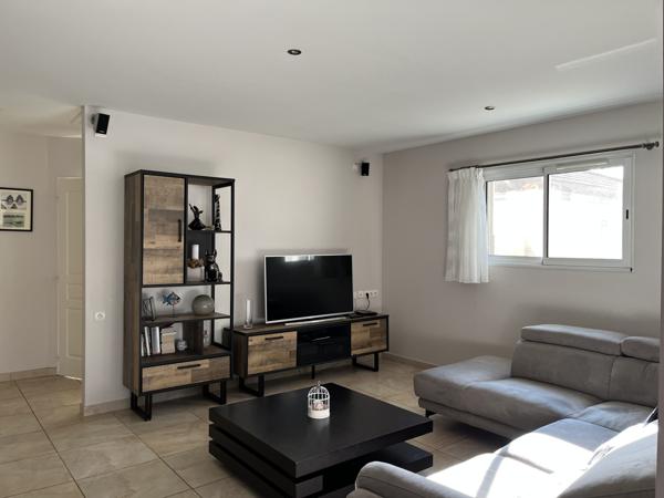 La Verpillière (38290) LA VERPILLIERE - MAISON 170 m² 3 CHAMBRES POSSIBILITE 4 AVEC GARAGE ET ANNEXES SUR UN TERRAIN DE 3146 m²