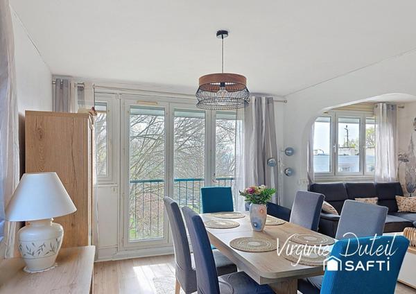 Dernier étage – 5 pièces lumineux de 82 m² – 3 chambres – Résidence verdoyante avec parking