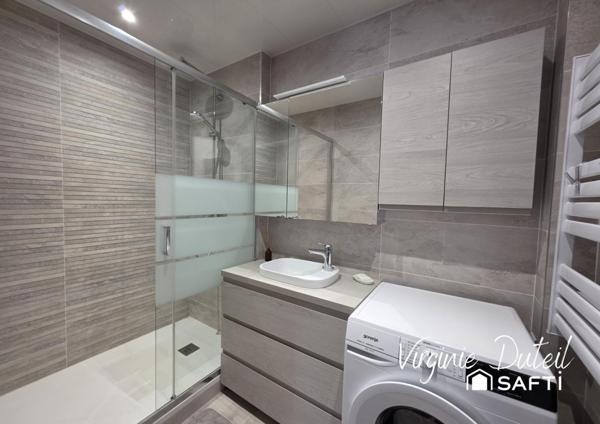 Dernier étage – 5 pièces lumineux de 82 m² – 3 chambres – Résidence verdoyante avec parking