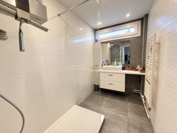 Appartement 3 pièce(s) 2 chambre(s) 74 m²