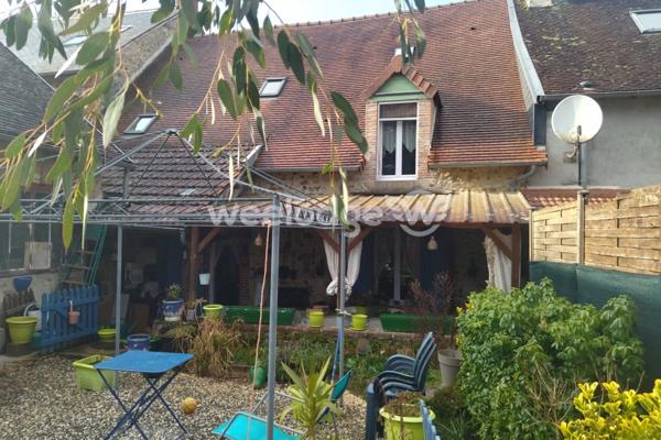 Maison à vendre 9 pièces de 159 m² à La Celle-Dunoise