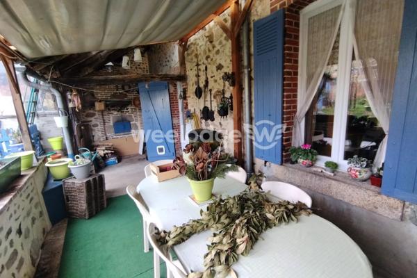Maison à vendre 9 pièces de 159 m² à La Celle-Dunoise