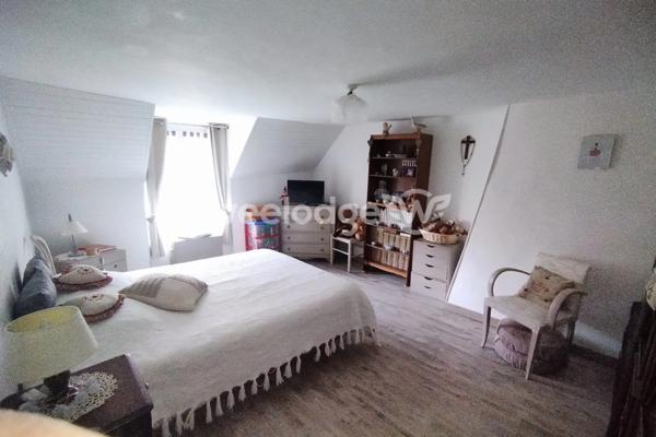 Maison à vendre 9 pièces de 159 m² à La Celle-Dunoise