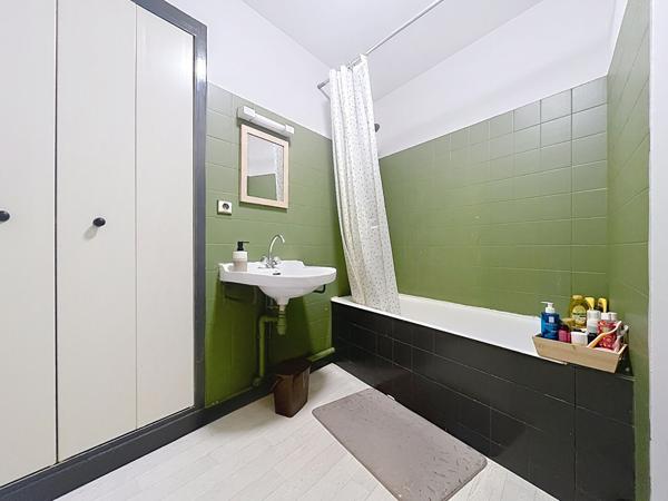 Nouveauté! Appartement T3 Nantes sud 72m2 garage fermé stationnement cave et balcon